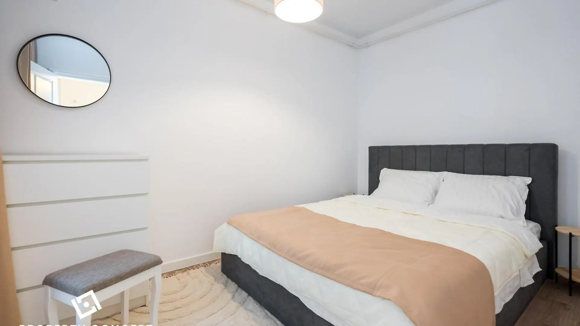 Central Apartments Near Unirii Square & Old Town location