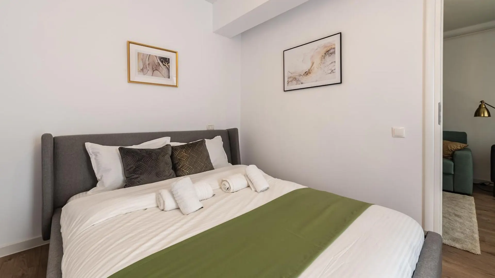 Central Apartments Near Unirii Square & Old Town Bucharest