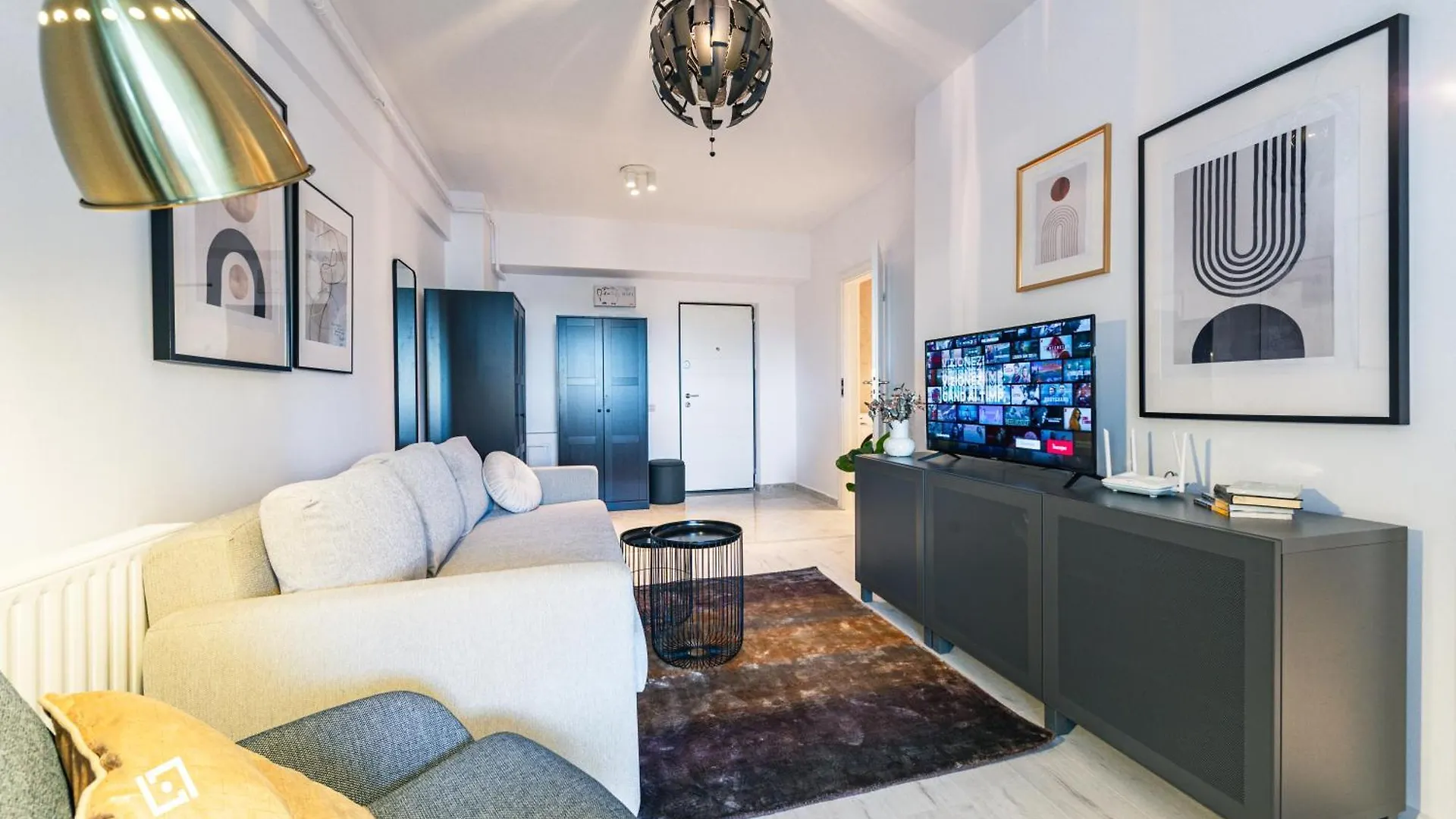 Central Apartments Near Unirii Square & Old Town Bucharest